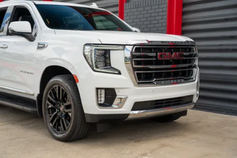 More photos of 2021 GMC Yukon XL SLT at Gravity Autos Hollywood, FL