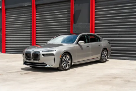 Silver 2023 BMW i7 xDrive60 for sale in Hollywood, FL
