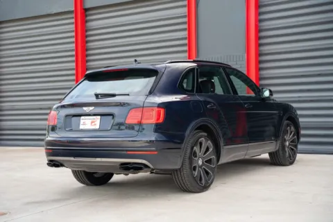 Photos of 2020 Bentley Bentayga V8 for sale in Hollywood, FL at Gravity Autos Hollywood