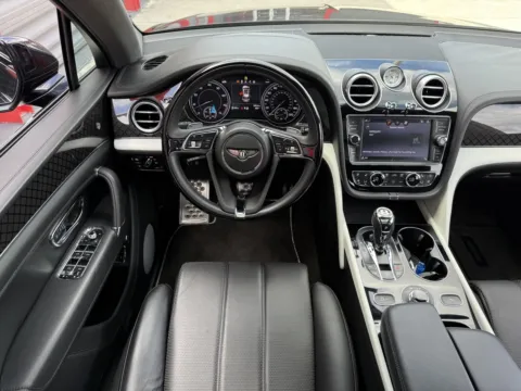 Another view of 2020 Bentley Bentayga V8 for sale in Hollywood, FL at Gravity Autos Hollywood