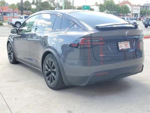 More photos of 2022 Tesla Model X at Gravity Autos Hollywood, FL