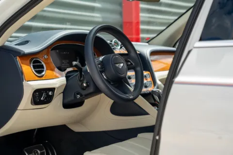 Another view of 2021 Bentley Bentayga V8 for sale in Hollywood, FL at Gravity Autos Hollywood