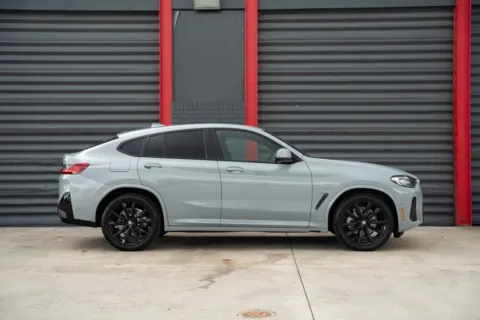 Photos of 2022 BMW X4 xDrive30i for sale in Hollywood, FL at Gravity Autos Hollywood