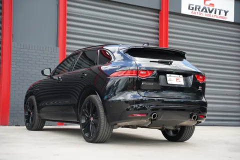 More photos of 2019 Jaguar F-PACE S at Gravity Autos Hollywood, FL