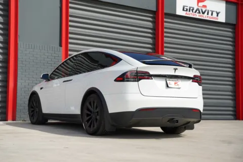 More photos of 2023 Tesla Model X Standard Range at Gravity Autos Hollywood, FL