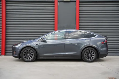 More photos of 2019 Tesla Model X Long Range at Gravity Autos Hollywood, FL