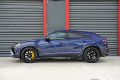 More photos of 2023 Lamborghini Urus S at Gravity Autos Hollywood, FL