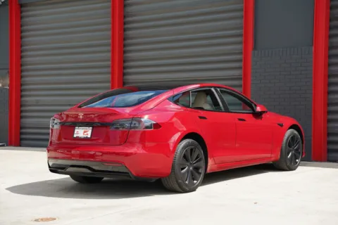 Photos of 2022 Tesla Model S for sale in Hollywood, FL at Gravity Autos Hollywood