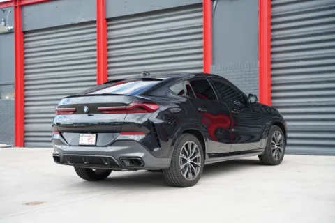 Photos of 2022 BMW X6 xDrive40i for sale in Hollywood, FL at Gravity Autos Hollywood