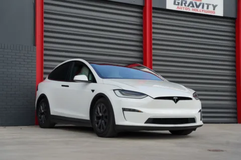 More photos of 2022 Tesla Model X at Gravity Autos Hollywood, FL