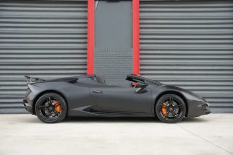 Photos of 2019 Lamborghini Huracan LP580-2S for sale in Hollywood, FL at Gravity Autos Hollywood
