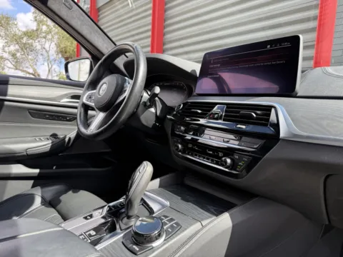 Another view of 2021 BMW 5 Series M550i xDrive for sale in Hollywood, FL at Gravity Autos Hollywood