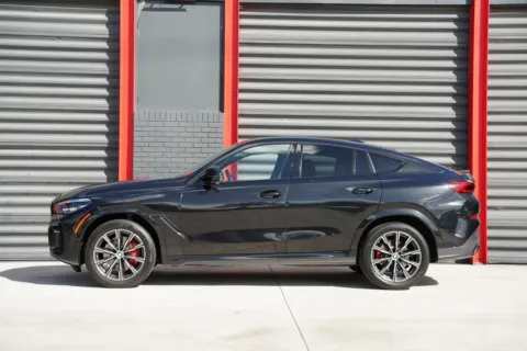 Photos of 2022 BMW X6 xDrive40i for sale in Hollywood, FL at Gravity Autos Hollywood