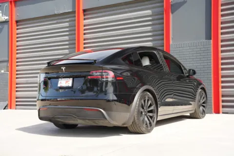 More photos of 2022 Tesla Model X at Gravity Autos Hollywood, FL