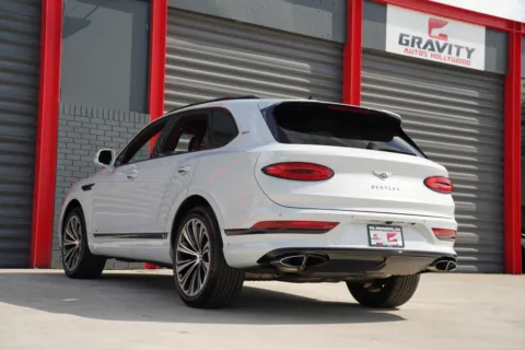 More photos of 2021 Bentley Bentayga V8 at Gravity Autos Hollywood, FL