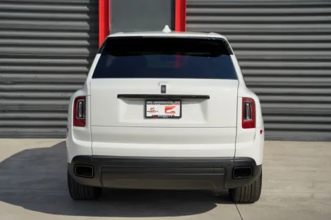 More photos of 2022 Rolls-Royce Cullinan Black Badge at Gravity Autos Hollywood, FL