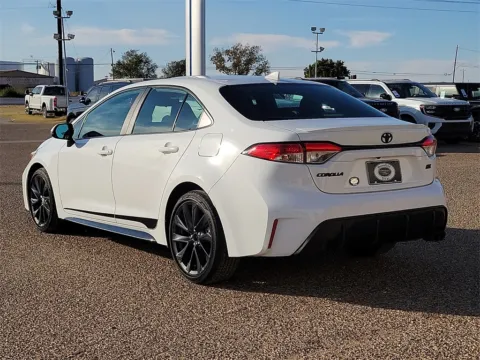 More photos of 2023 Toyota Corolla SE at Brownfield Ford, TX