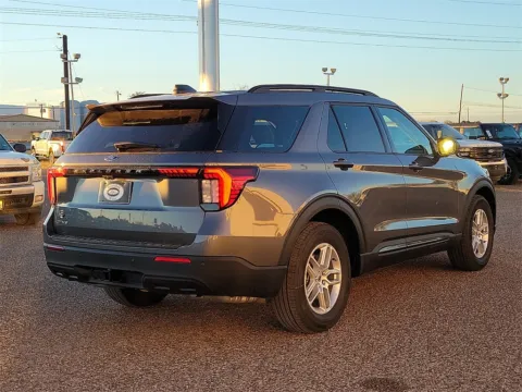 More photos of 2026 Ford Explorer Active at Brownfield Ford, TX