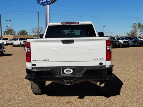 More photos of 2022 Chevrolet Silverado 2500HD Custom at Brownfield Ford, TX