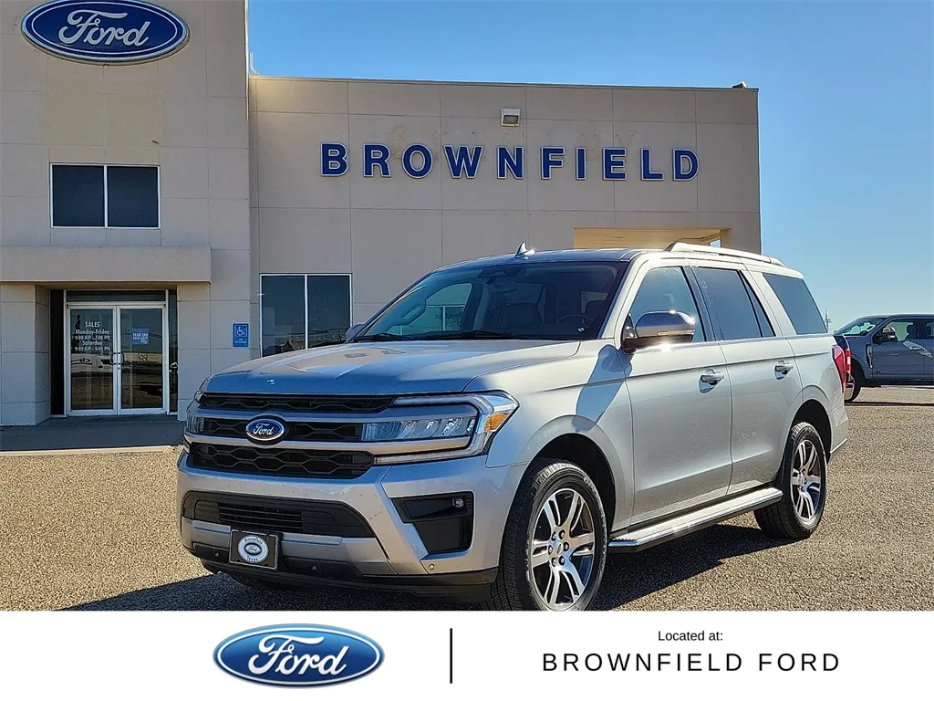 Silver 2022 Ford Expedition XLT for sale in Brownfield, TX