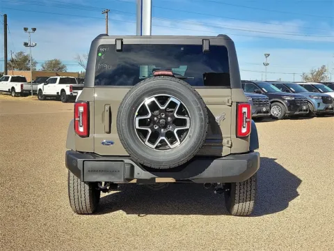 More photos of 2025 Ford Bronco Outer Banks at Brownfield Ford, TX