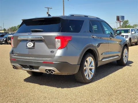 More photos of 2023 Ford Explorer Platinum at Brownfield Ford, TX