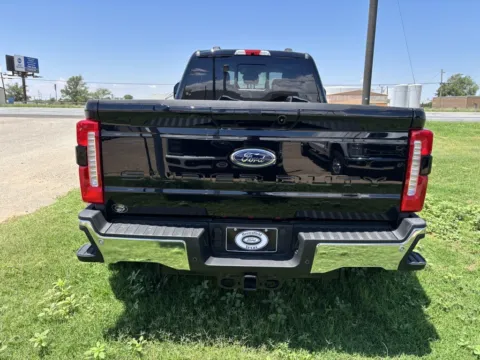 More photos of 2025 Ford F-350SD Lariat at Brownfield Ford, TX