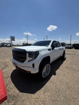 White 2023 GMC Sierra 1500 AT4X for sale in Brownfield, TX