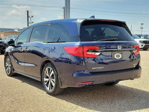 More photos of 2022 Honda Odyssey Touring at Brownfield Ford, TX
