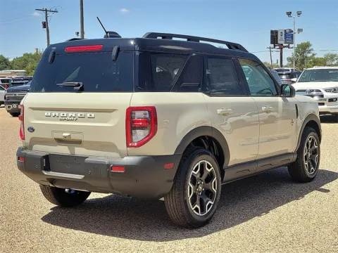 More photos of 2025 Ford Bronco Sport Outer Banks at Brownfield Ford, TX