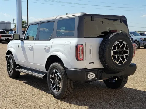 More photos of 2025 Ford Bronco Outer Banks at Brownfield Ford, TX