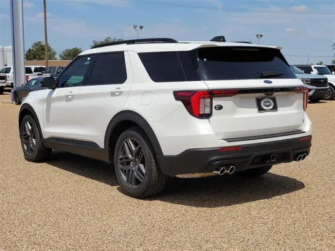 More photos of 2025 Ford Explorer ST at Brownfield Ford, TX