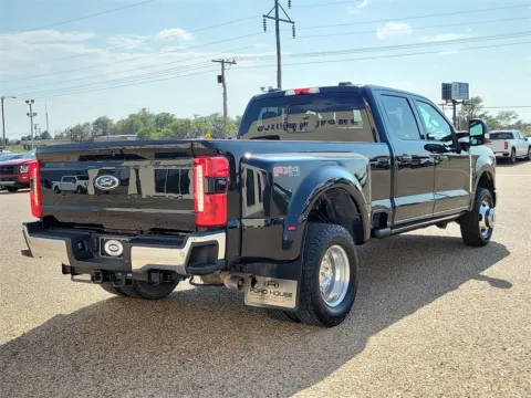 More photos of 2023 Ford F-350SD Lariat at Brownfield Ford, TX