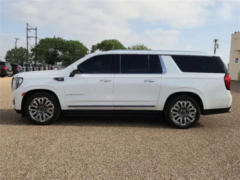 Another view of 2023 GMC Yukon XL Denali Ultimate for sale in Brownfield, TX at Brownfield Ford