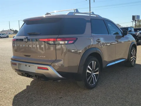 More photos of 2024 Nissan Pathfinder Platinum at Brownfield Ford, TX