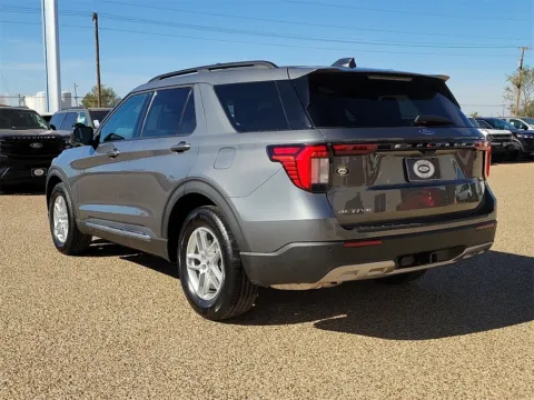 More photos of 2025 Ford Explorer Active at Brownfield Ford, TX