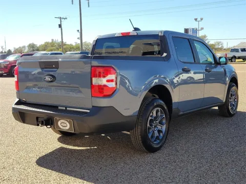 More photos of 2025 Ford Maverick XLT at Brownfield Ford, TX