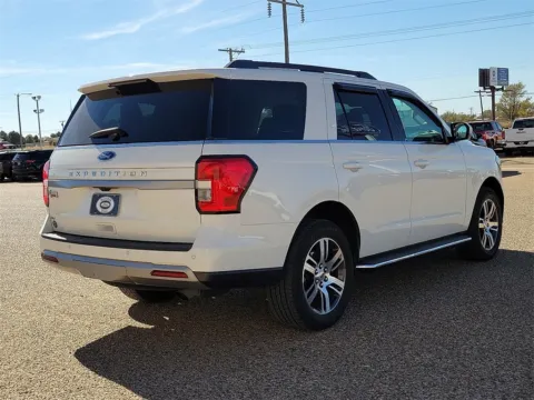 More photos of 2022 Ford Expedition XLT at Brownfield Ford, TX