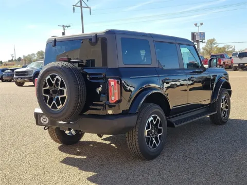 More photos of 2025 Ford Bronco Outer Banks at Brownfield Ford, TX