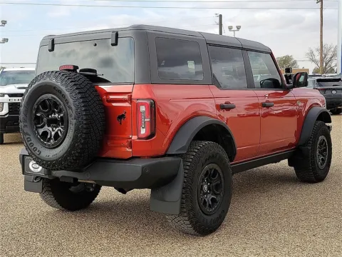 More photos of 2024 Ford Bronco Wildtrak at Brownfield CDJR, TX