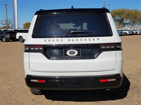 More photos of 2024 Jeep Grand Wagoneer Series II at Brownfield CDJR, TX