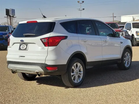 More photos of 2019 Ford Escape SE at Brownfield CDJR, TX