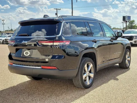 More photos of 2022 Jeep Grand Cherokee L Limited at Brownfield CDJR, TX