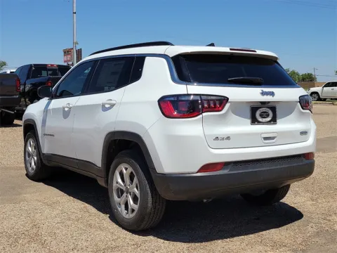 More photos of 2025 Jeep Compass Latitude at Brownfield CDJR, TX