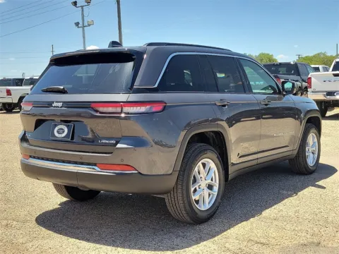 More photos of 2025 Jeep Grand Cherokee Altitude X at Brownfield CDJR, TX