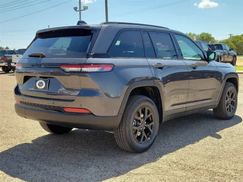 More photos of 2025 Jeep Grand Cherokee Altitude X at Brownfield CDJR, TX