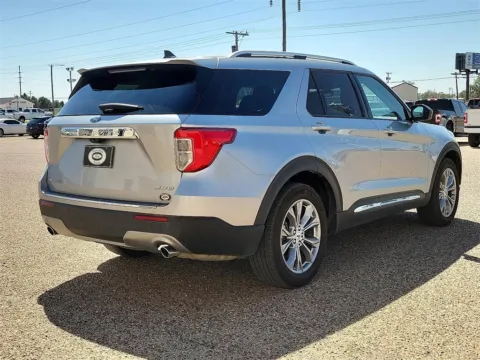 More photos of 2023 Ford Explorer Limited at Brownfield CDJR, TX