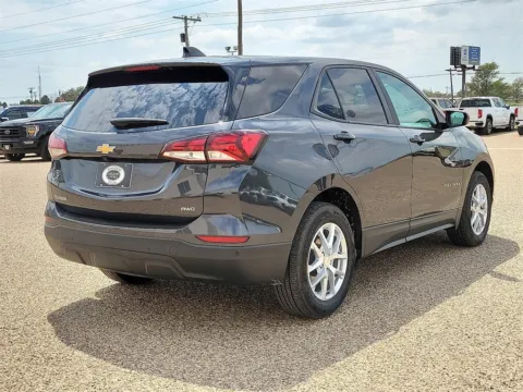 More photos of 2022 Chevrolet Equinox LS at Brownfield CDJR, TX