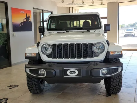 Photos of 2025 Jeep Gladiator for sale in Brownfield, TX at Brownfield CDJR