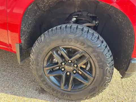 More photos of 2019 Chevrolet Silverado 1500 LT Trail Boss at Brownfield CDJR, TX